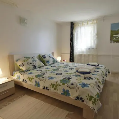 In With Terrace, Air Conditioning, Wi-fi